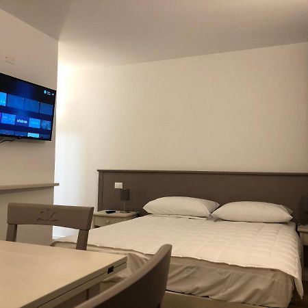 Hotel Italia ساتْشيلي المظهر الخارجي الصورة
