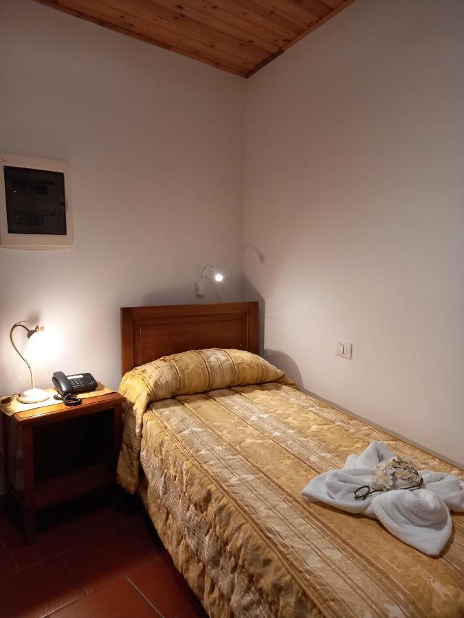 Hotel Italia ساتْشيلي المظهر الخارجي الصورة