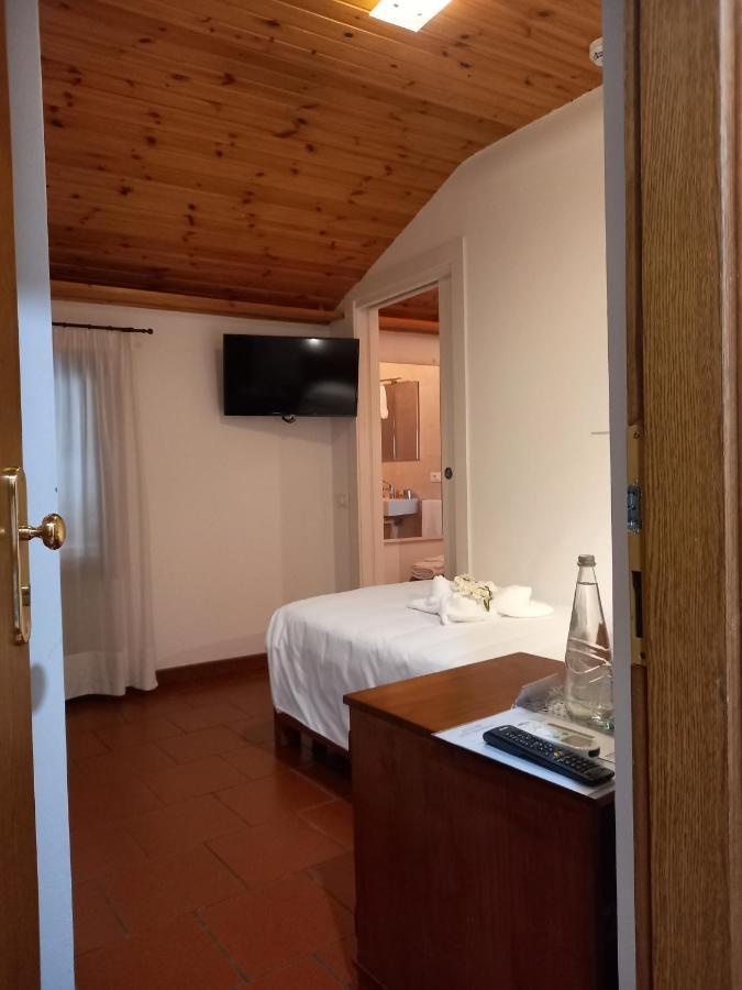 Hotel Italia ساتْشيلي المظهر الخارجي الصورة