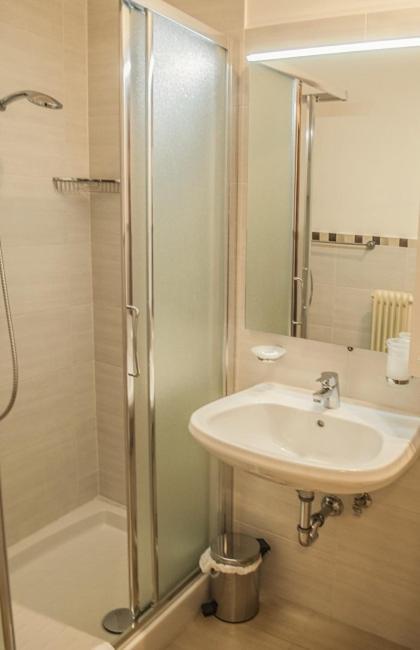 Hotel Italia ساتْشيلي المظهر الخارجي الصورة
