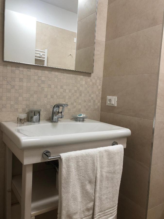 Hotel Italia ساتْشيلي المظهر الخارجي الصورة