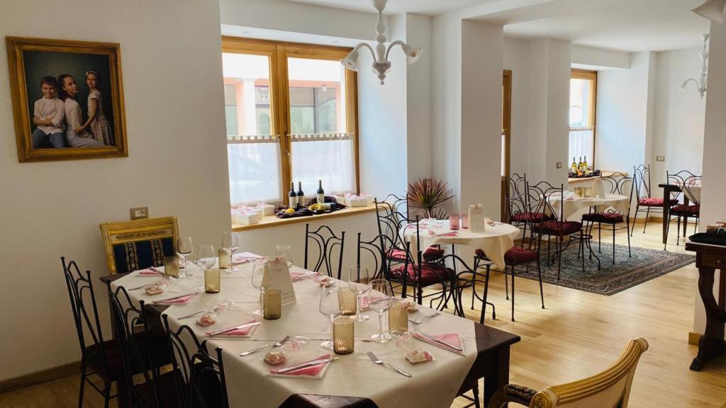 Hotel Italia ساتْشيلي المظهر الخارجي الصورة