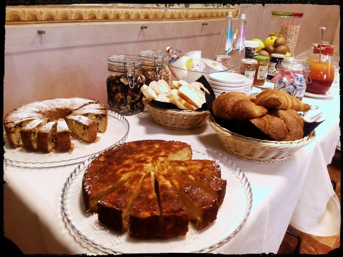 Hotel Italia ساتْشيلي المظهر الخارجي الصورة